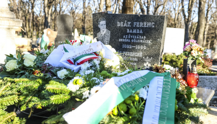 Koszorúzást tartottak Deák Ferenc sírjánál