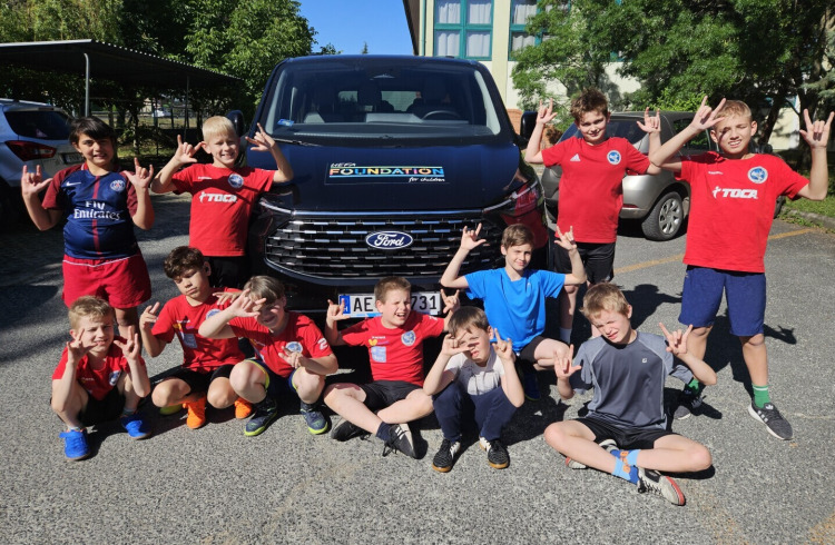 Magyar siket gyerekek focizási lehetőségét támogatja az UEFA