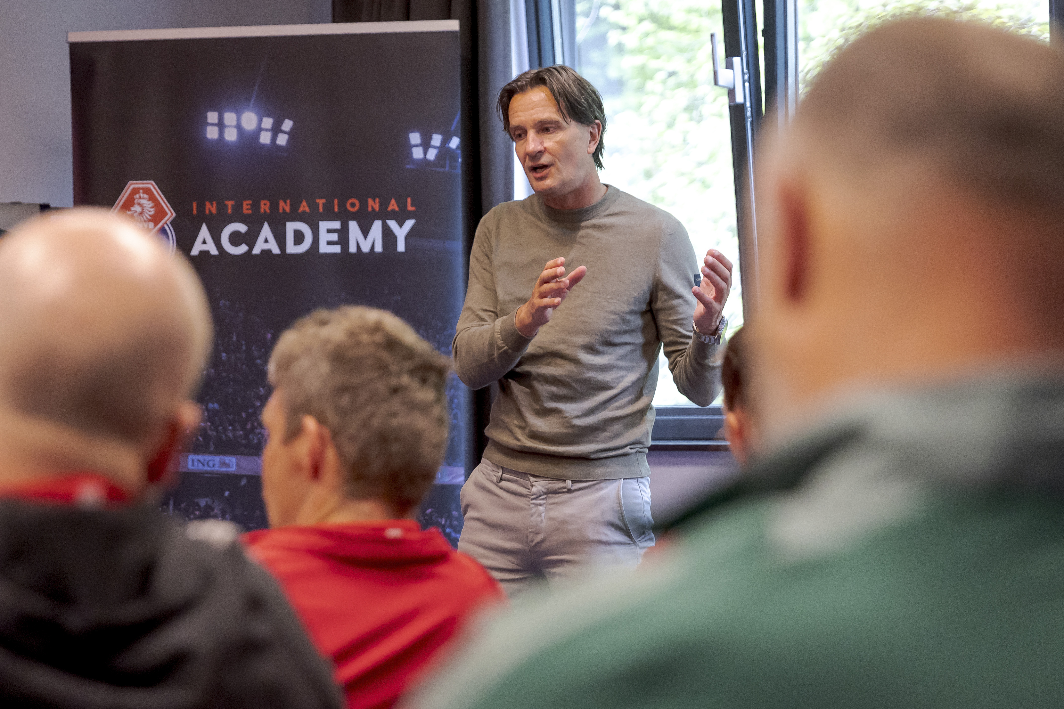 A PSV Eindhovennél gyűjtöttek tapasztalatokat az UEFA Pro-licences hallgatók