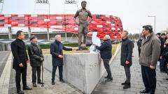 Felavatták Bozsik József egész alakos bronzszobrát