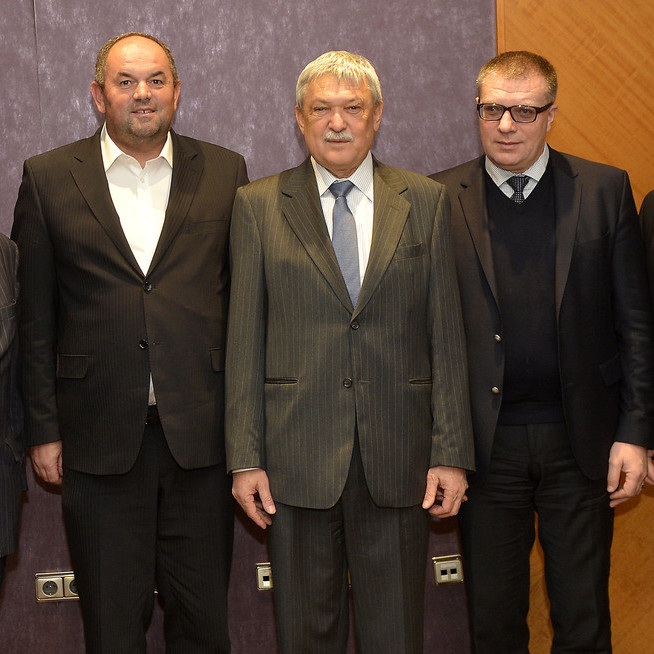 Budapestre érkeznek az UEFA-elnökjelöltek